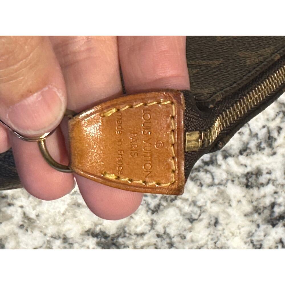 Louis Vuitton Pochette with Chain VGUC COA - Picture 10 of 10